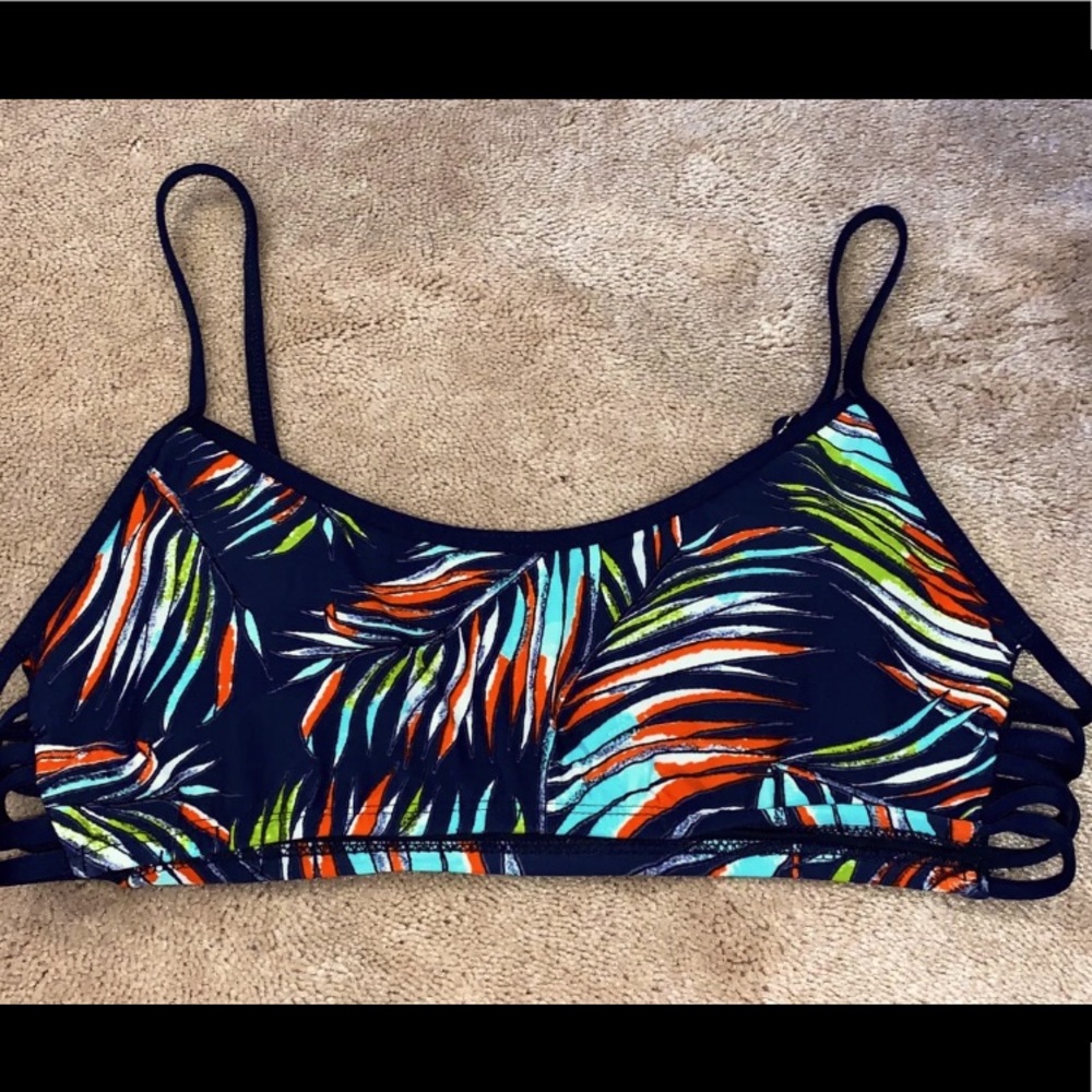 Women Grey Patterned Bikini Top
